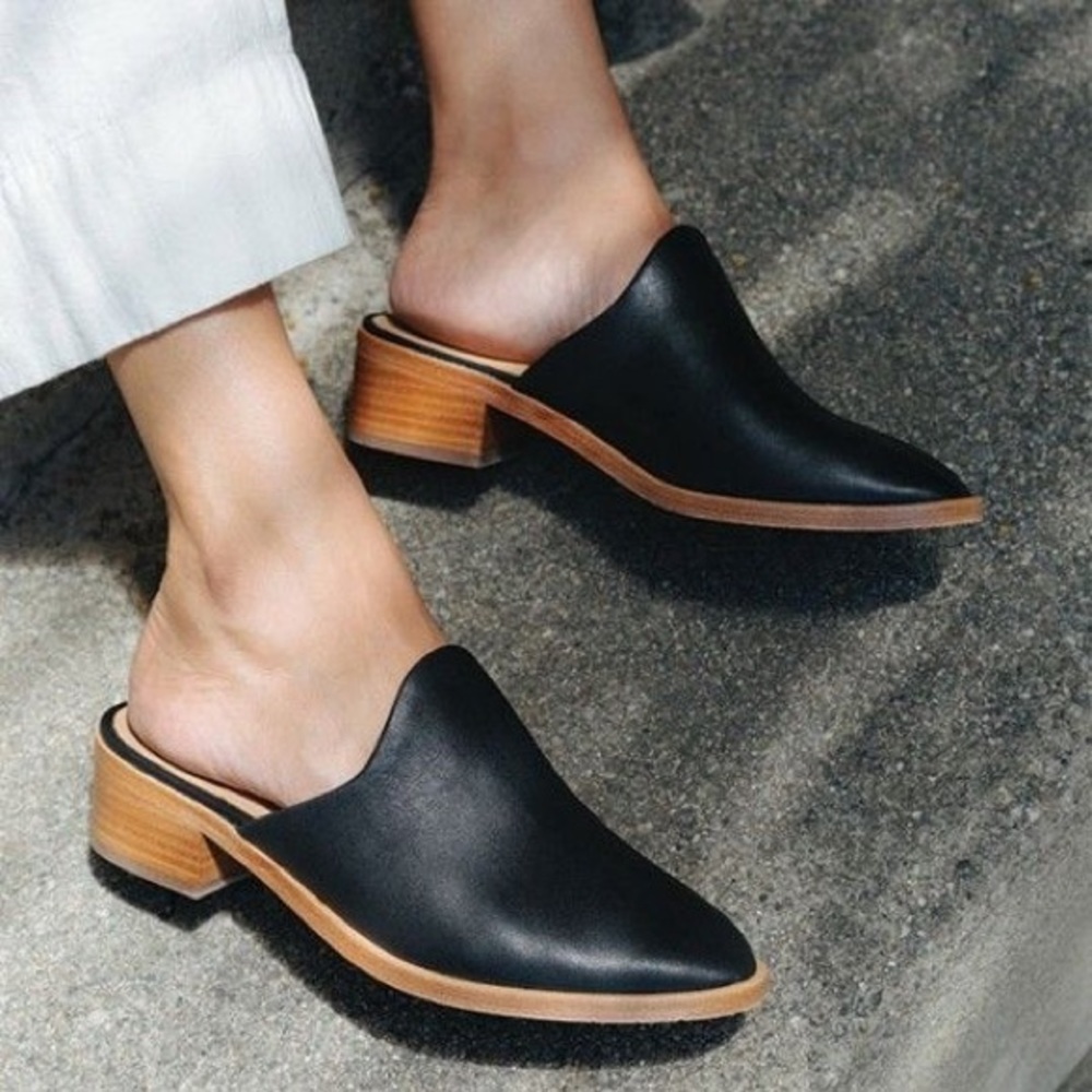 Soludos Venetian Mules